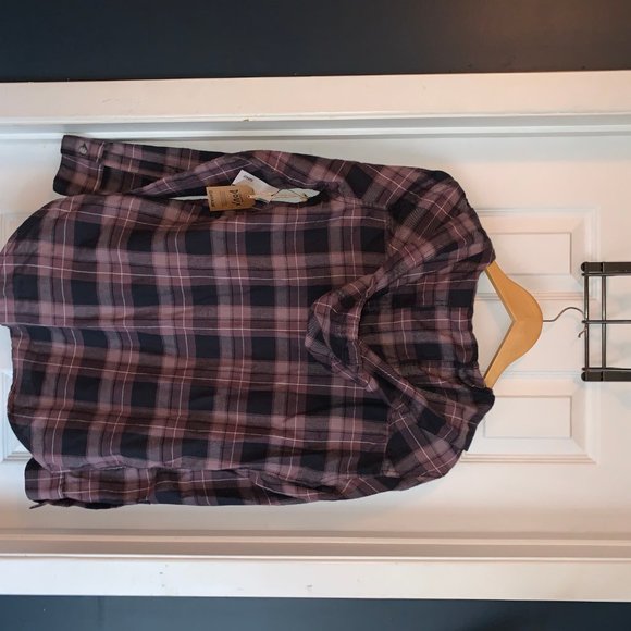 FREE with purchase over $30 🤩Garage Boyfriend Fit purple hooded plaid - XS NWT - Picture 4 of 5